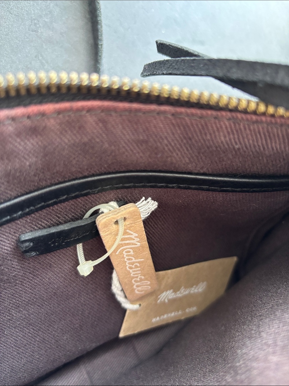 Madewell Black Leather Zip Crossbody Bag NWT - Picture 5 of 7